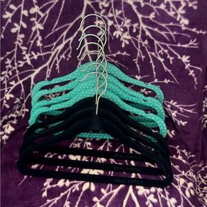 Real Simple Black and Teal Hangers Set